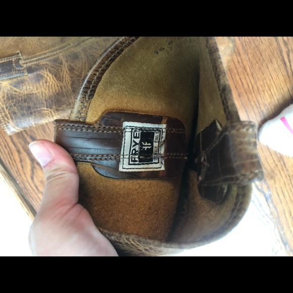 FRYE distressed buckle boots 7.5 - Picture 3 of 4